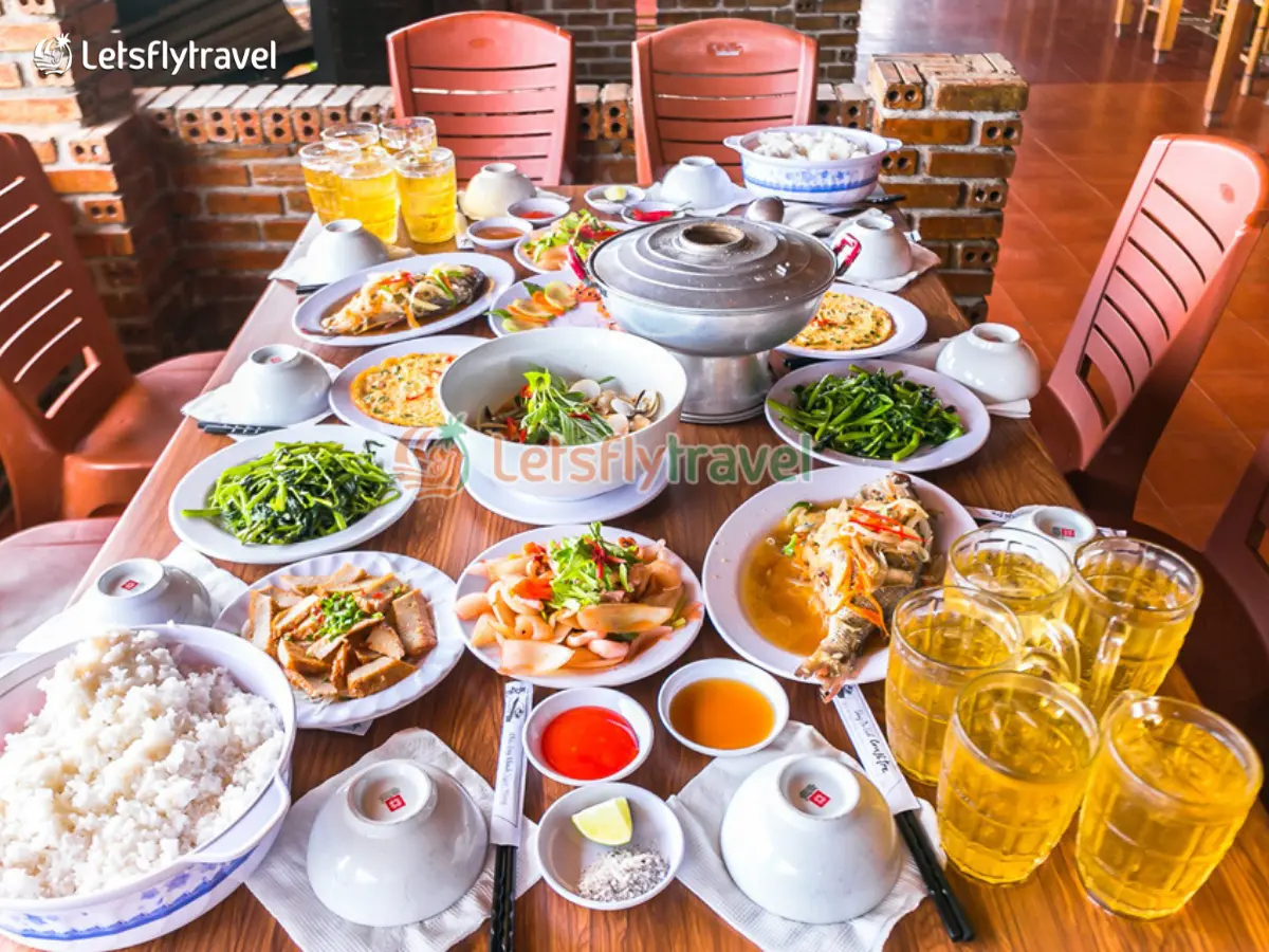 Tour 3 đảo vip Nha Trang – Hòn Tằm