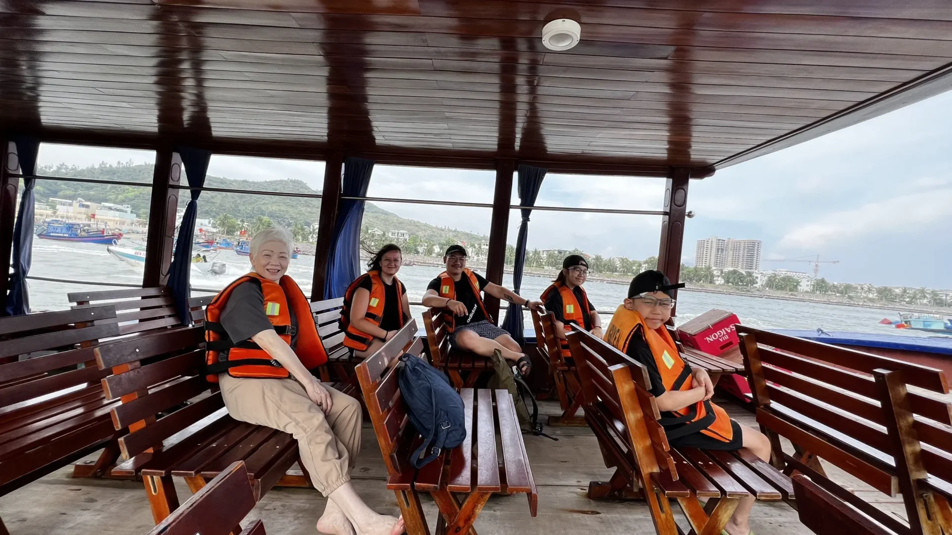 Tour câu mực đêm Nha Trang