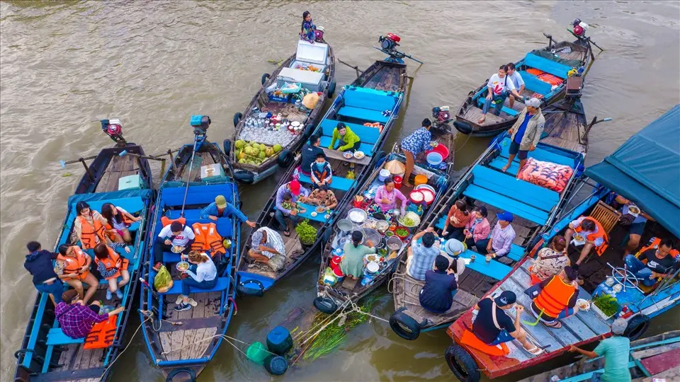 5 Days 4 Nights Ho Chi Minh – Cu Chi – Mekong – Floating Market